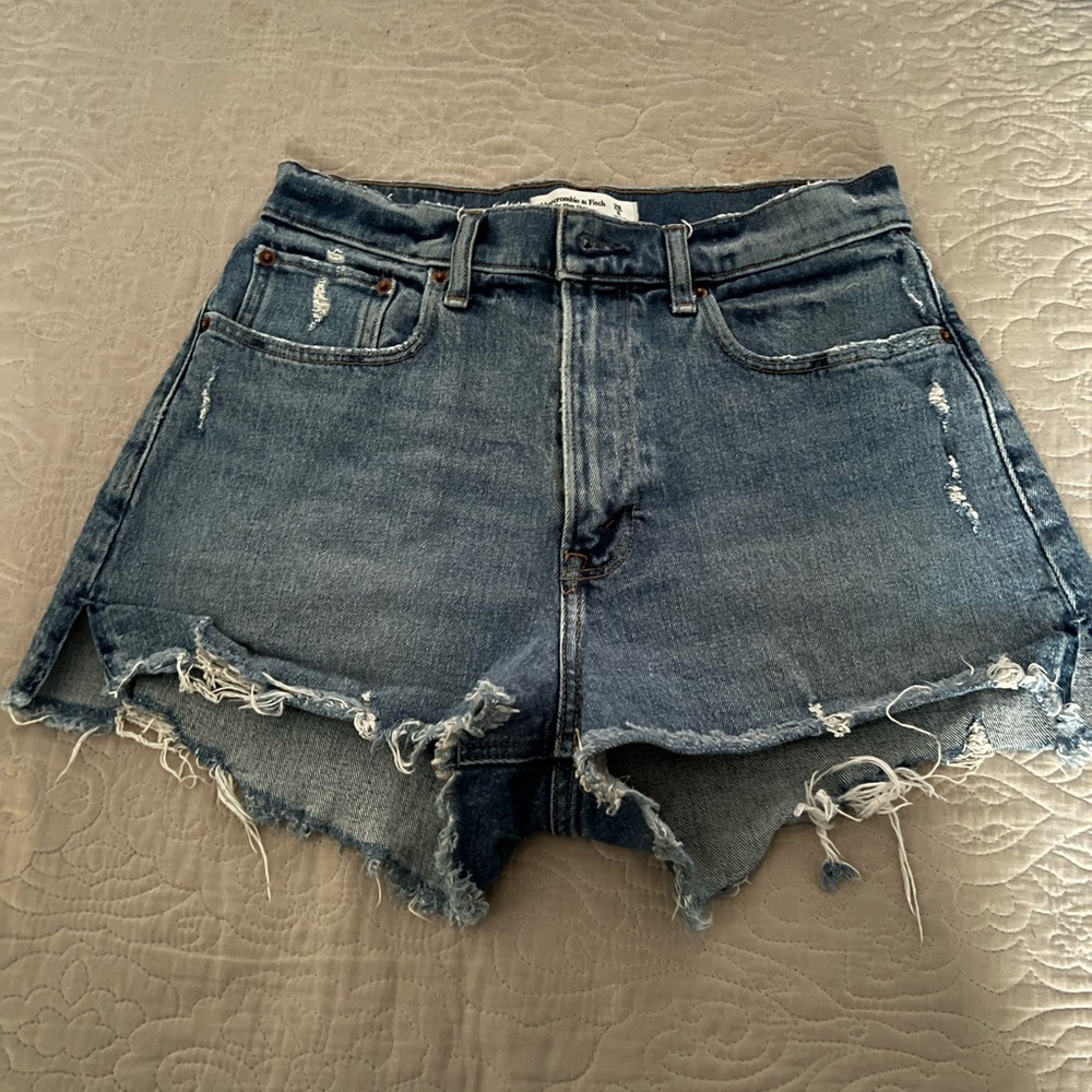 Abercrombie & Fitch Curve Love High Rise Mom Shorts